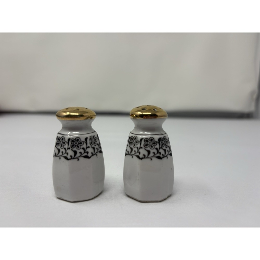 Japan Mini Salt & Pepper Shakers Set White Black Floral Leaf Design Vintage MCM